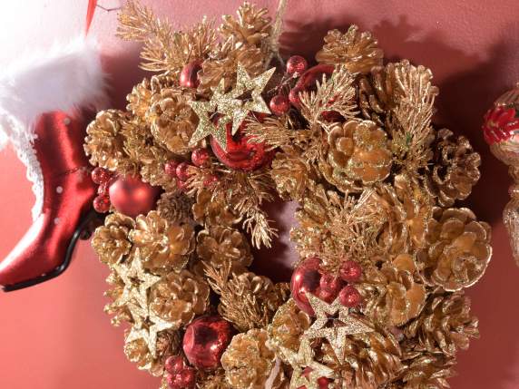 Ghirlanda di pigne dorate con palline,bacche rosse e stelle