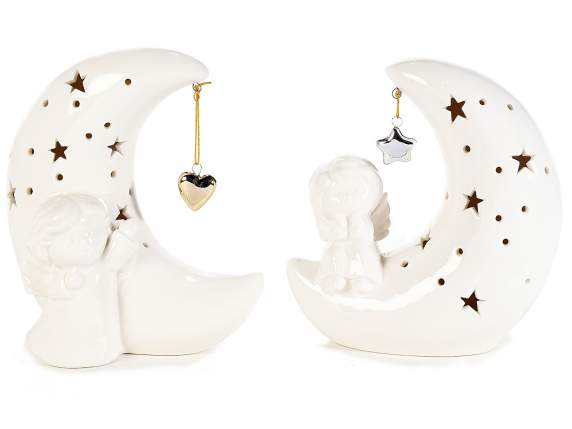 Ange en céramique sur la lune avec pendentif métallique et l
