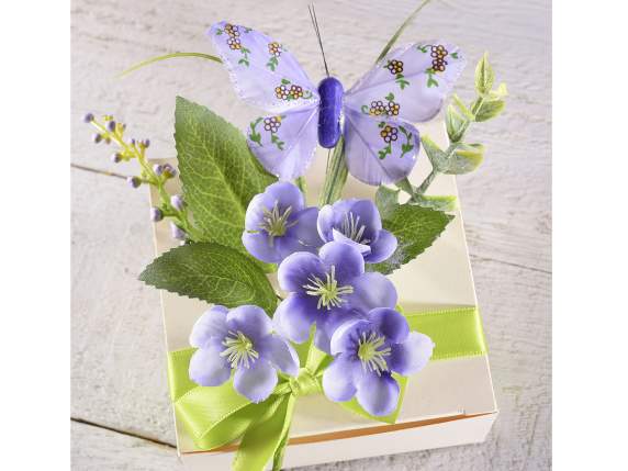 Bouquet artificiel avec fleurs sauvages et papillon en tissu
