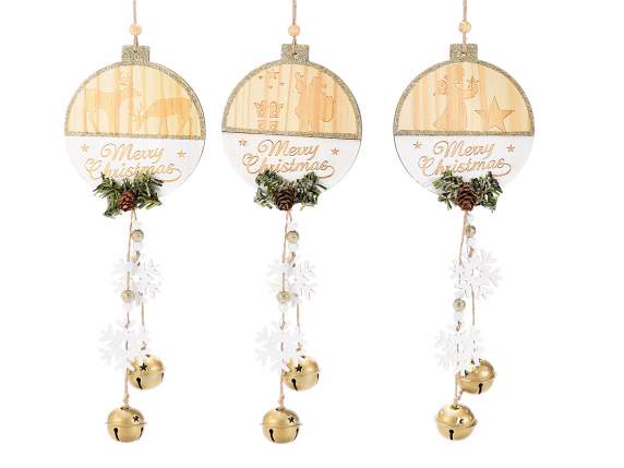 Décoration en bois à accrocher avec des cloches