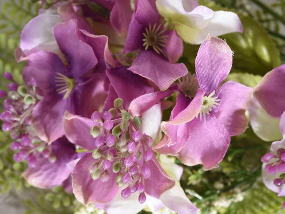 Branche dhortensia artificiel et petites fleurs