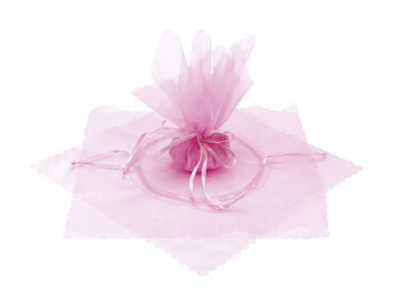 Tulle organza avec cordon rose, base étoile et bord ondulé