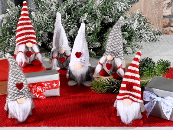 Babbo e Mamma Natale in stoffa colorata con cuore applicato