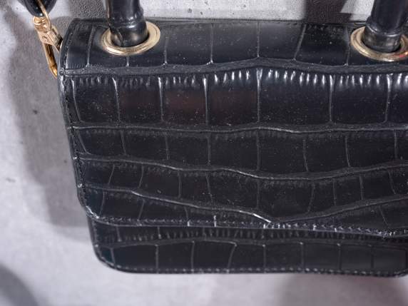 Mini bag a mano in similpelle nera effetto coccodrillo