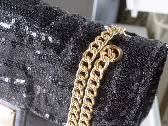 Borsa paillettes nera c-tracolla catena e chiusura magnetica