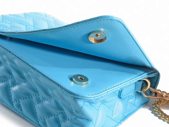 Borsa spalla similpelle turchese matellassè c-catena dorata