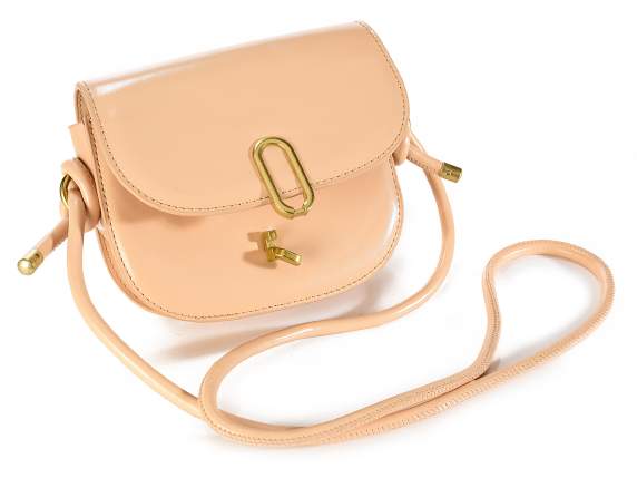 Borsa similpelle con tracolla e chiusura frontale c-girello