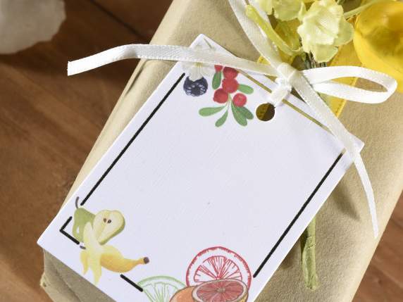 Confezione 25 tag carta bianca stampa Frutti e nastro raso