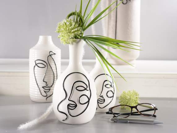 Set aus 3 dekorativen Porzellanvasen mit Frauengesicht