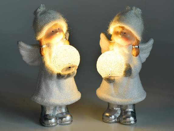Keramischer Engel mit Schneeball mit LED-Licht