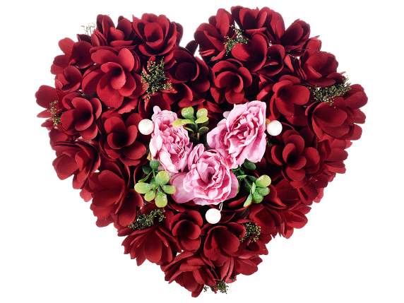 Guirlande de coeurs avec roses colorées en bois et tissu
