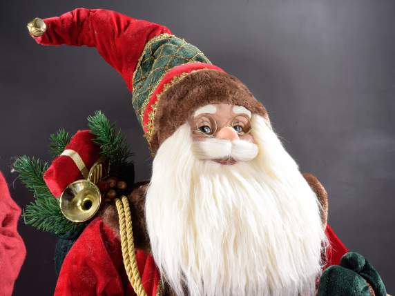 Babbo Natale con cappotto effetto velluto e calza porta doni
