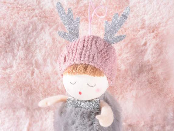 Bambolina gambelunghe eco-fur e cappello renna da appendere