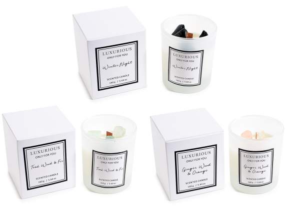 Candela profumata con pietre decorative in confezione regalo