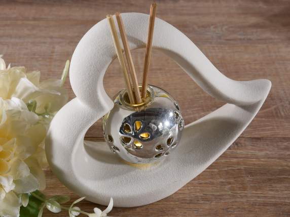 Porcelain heart perfumer with wooden stick and LED light