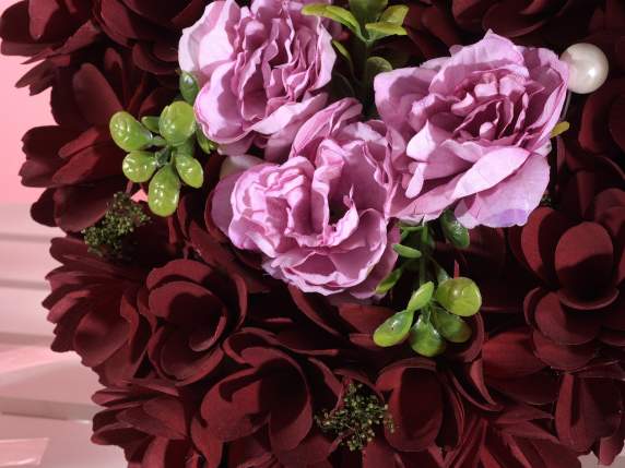 Ghirlanda a cuore con rose in legno e stoffa