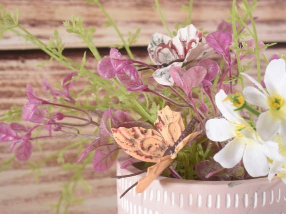 Mazzolino di fiori di campo artificiali con farfalla