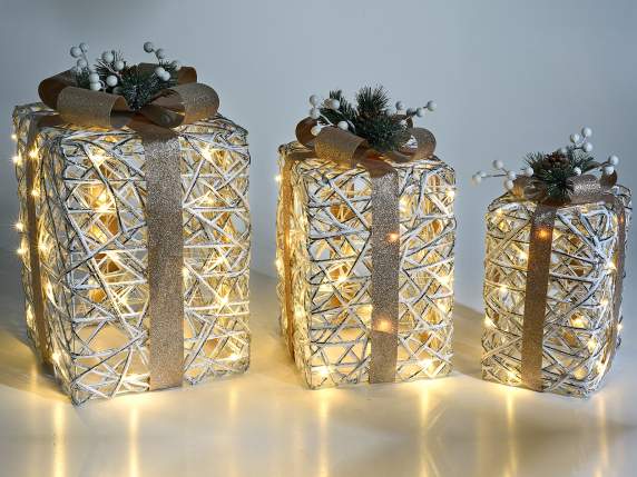 Set 3 pacchi regalo in rattan con luci led bianco caldo