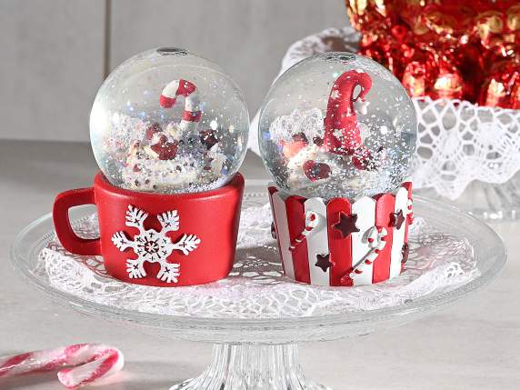 Palla a neve A cup of Christmas su base resina decorata