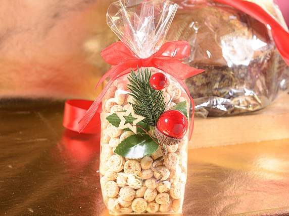 Mazzolino con aghi di pino e bacche rosse