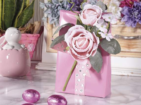 Rametto di rosa in stoffa rosa con bocciolo e fiorellini