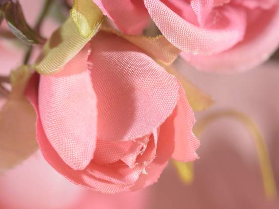Rosa artificiale con bocciolo e fiorellini