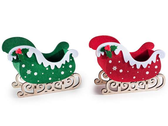 Trineo navideño de madera y cesta de tela con acebo