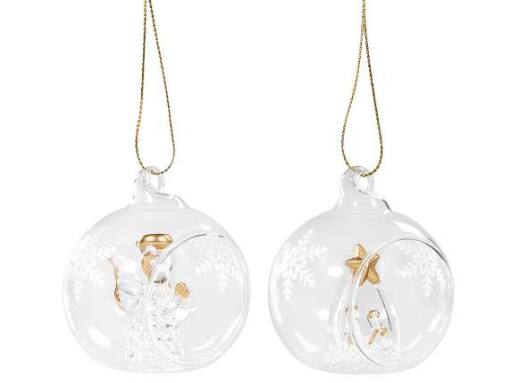 Bola de cristal colgante con temática navideña.
