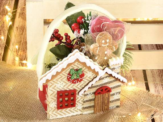 Bolso forma de casa en tela de colores con adornos navideños