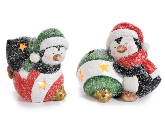 Pingüino de cerámica en bola de Navidad con luz LED