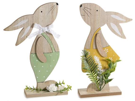 Conejo de madera con flores artificiales y encaje para coloc