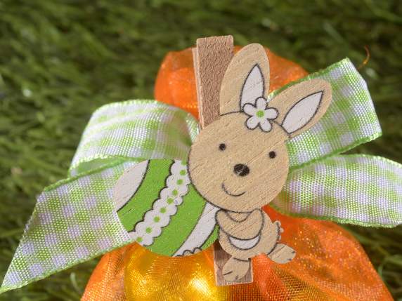 Expositor con 72 pinzas de madera con conejitos de Pascua