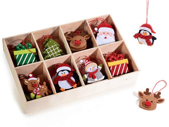 Caja con 48 decoraciones navidenas en trapo para colgar