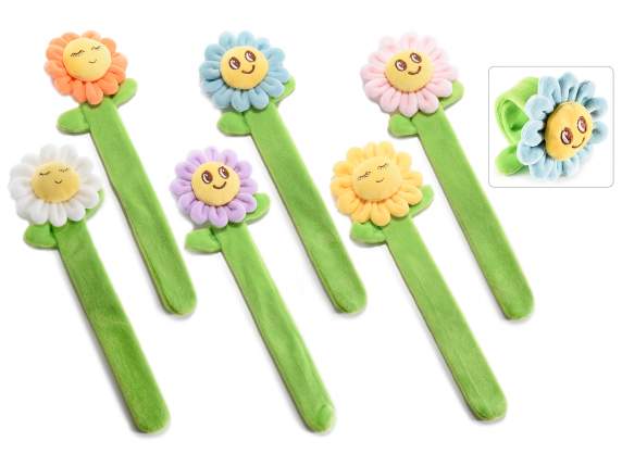 Pulsera de flores en suave tela