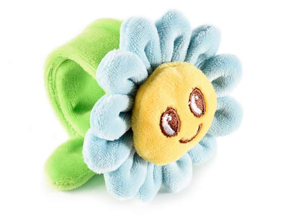 Pulsera de flores en suave tela