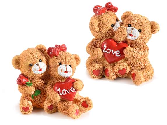 Pareja de ositos de resina enamorados con corazón para coloc