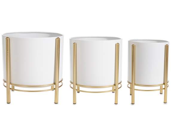 Set de 3 jarrones en metal blanco con soporte dorado