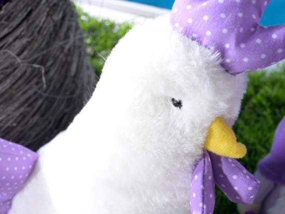 Poulet en tissu et peluche avec roses décoratives