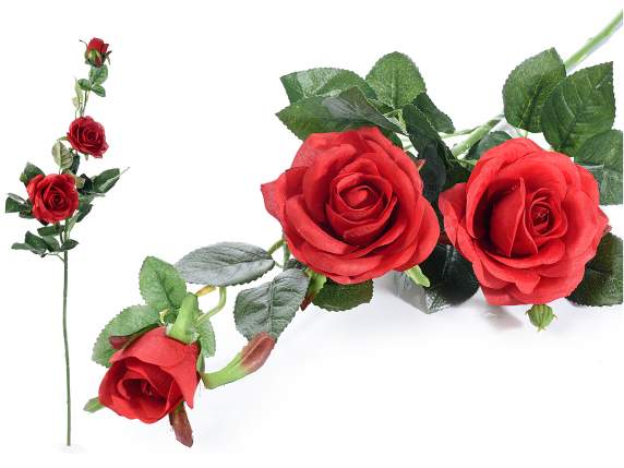 Ramo con 2 rose rosse e 1 bocciolo artificiali