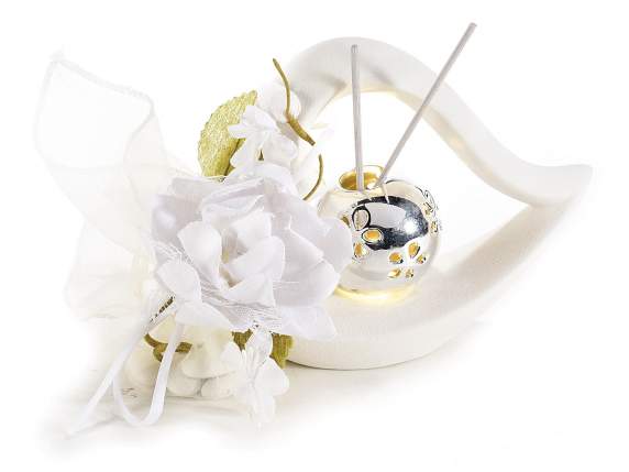 Corazón de porcelana con luz LED y varilla aromática.
