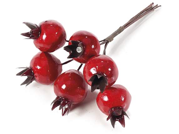 Artificial red berry with moldable stem