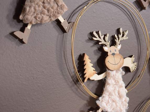 Metal decoration with wooden and wool reindeer to hang