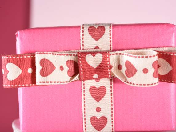 Ribbons w-decorative hearts