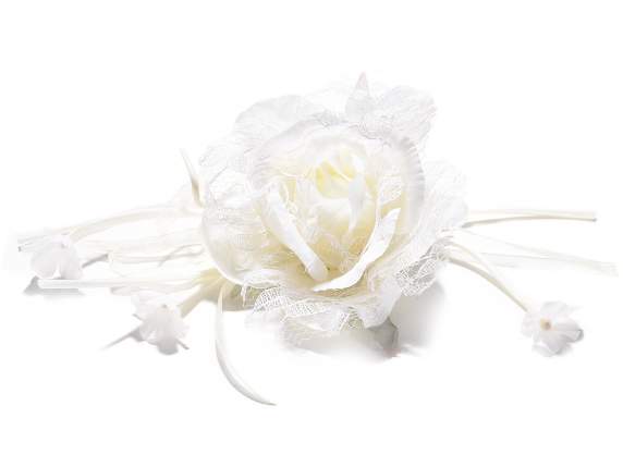 Rose blanche en tissu et dentelle w / ruban organza et fleur
