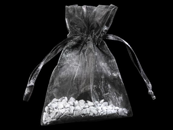 Sac bistrot en organza noir 8x11 cm avec cordon de serrage