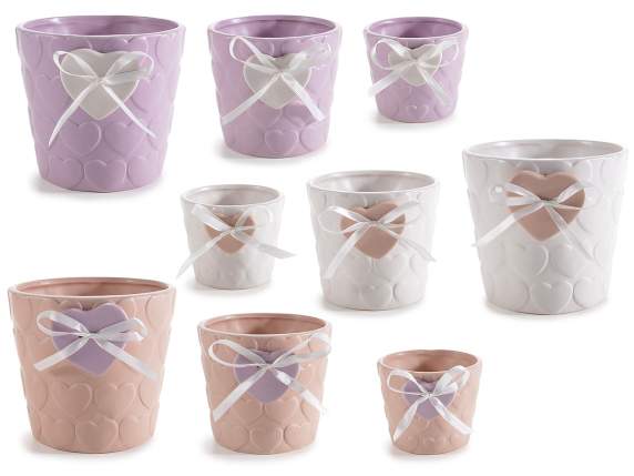 Set 3 vasi in ceramica c/decori in rilievo e cuore applicato