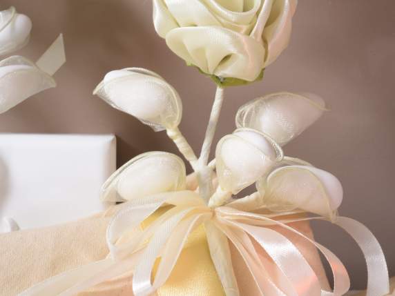 Trandafir mare din satin cu 5 rachete confetti