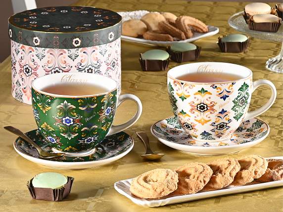 Tasse en porcelaine décorée de 450 ml avec soucoupe