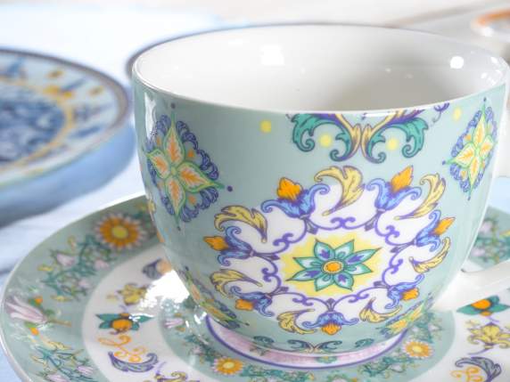 Taza de té de porcelana de 250 ml con platillo y decoracione
