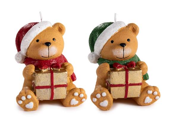 Vela de oso navideña con paquete de regalo